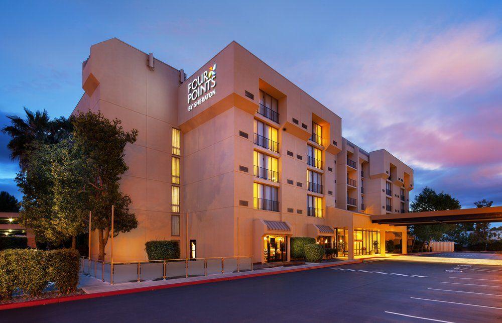 Courtyard San Jose Airport Hotel Bagian luar foto