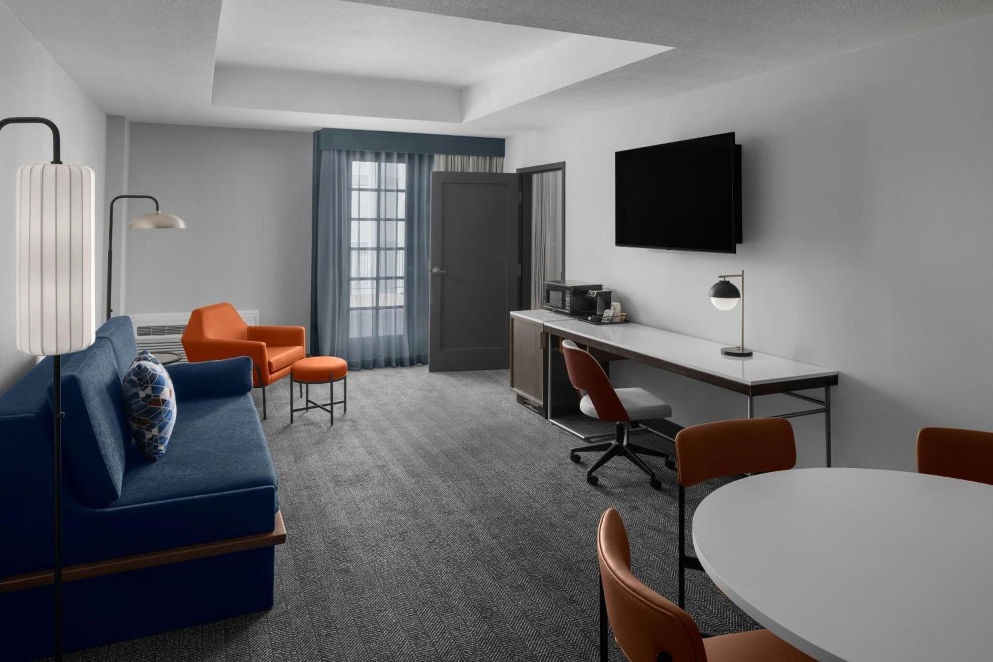 Courtyard San Jose Airport Hotel Bagian luar foto